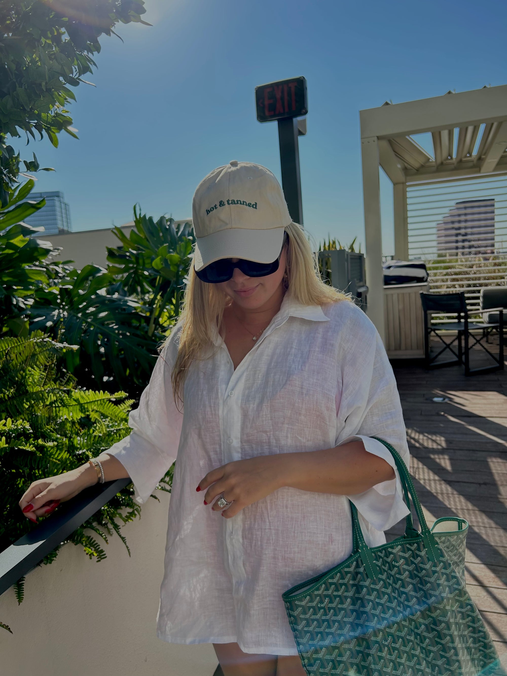 Slogan Hat | Hot & Tanned